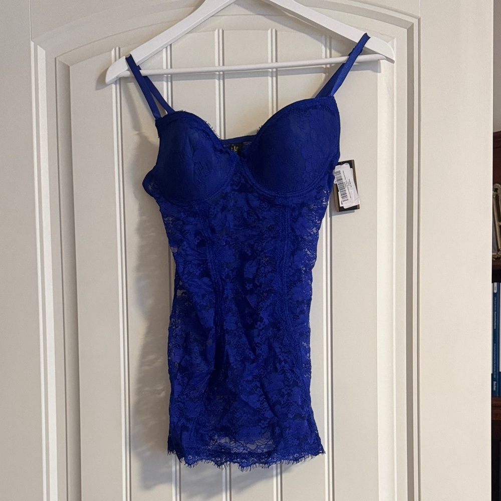 Chic Royal Blue Lace Chemise